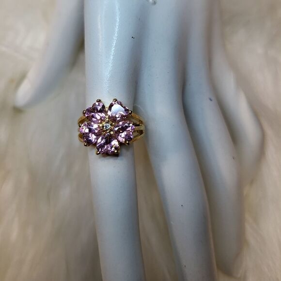 Gold & pink crystal flower 🌼 ring sz 7 - Picture 1 of 5